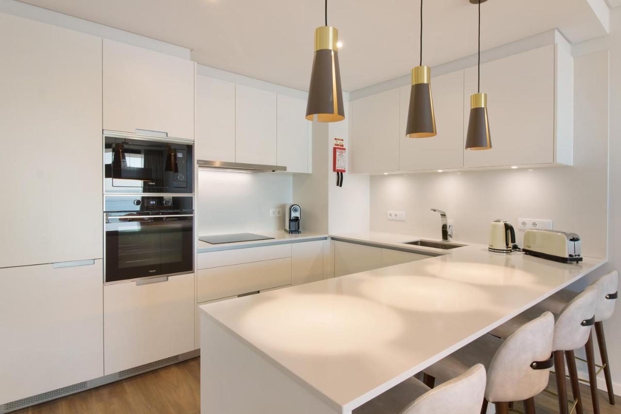 Sunset Bliss Apartment Камара-де-Лобуш Екстер'єр фото